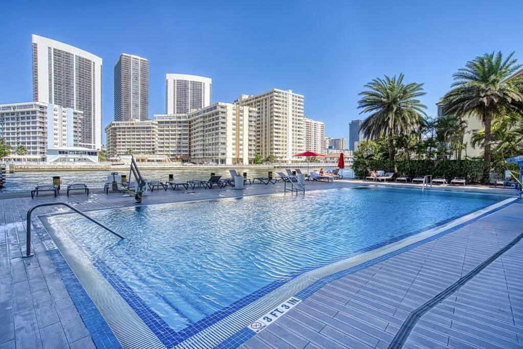 High-Floor Oceanview Apartment Hallandale Beach Ngoại thất bức ảnh